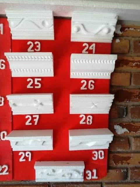 Instalación real de moldura de unicel (EPS) en plafón y muro